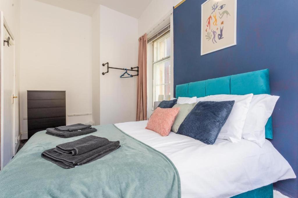 Newcastle'S Most Central Apartment - Sleeps 10 Exteriér fotografie