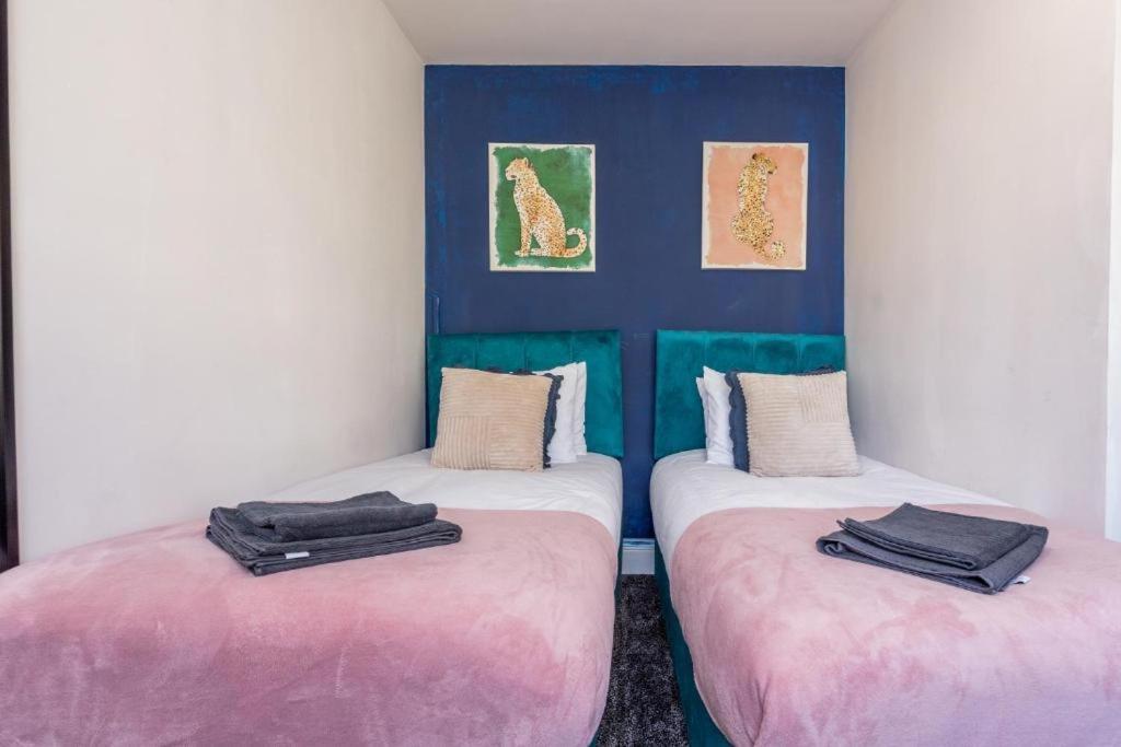 Newcastle'S Most Central Apartment - Sleeps 10 Exteriér fotografie